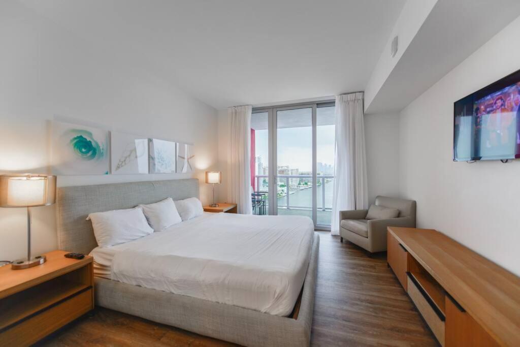 Cozy 1Br Condo Beachwalk Resort Hallandale Beach Luaran gambar