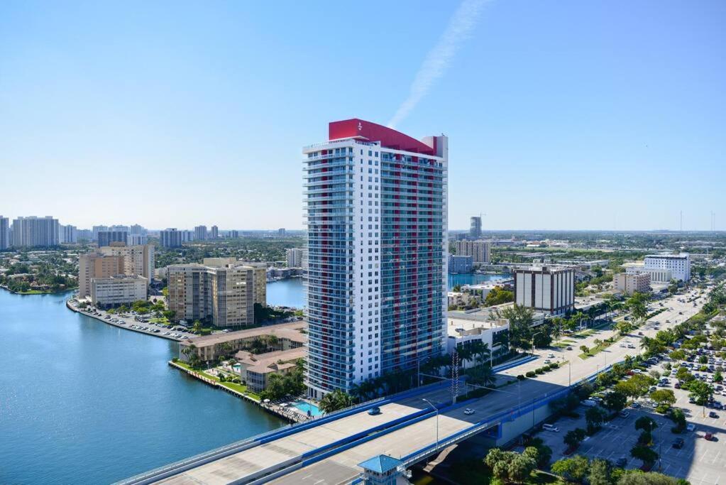 Cozy 1Br Condo Beachwalk Resort Hallandale Beach Luaran gambar