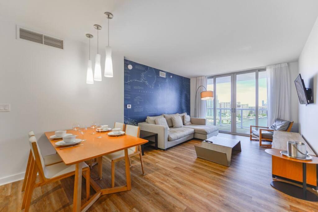 Cozy 1Br Condo Beachwalk Resort Hallandale Beach Luaran gambar